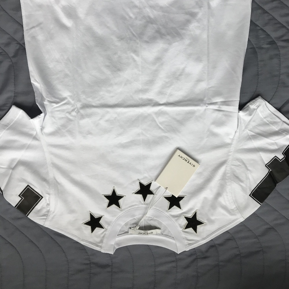 Givenchy tshirt